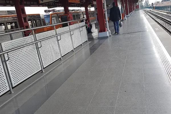 Metro İstasyonu - Metro İstasyonu - Adana Seyhan