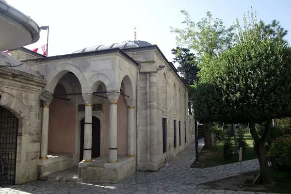 Destari Mustafa Paşa Türbesi - Tapınak - İstanbul Bahçelievler