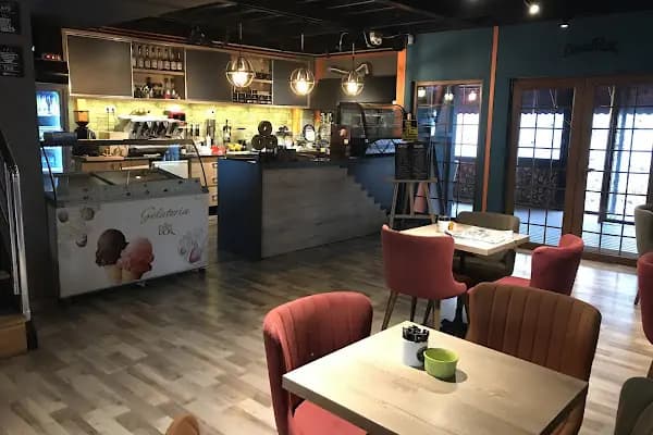 KAHVEDE ART - Kafe - Kocaeli Başiskele