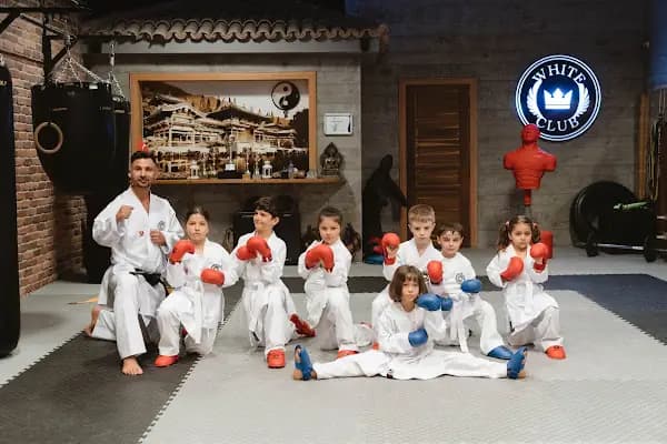 Premium Sports Club - Spor salonu - İzmir Bergama