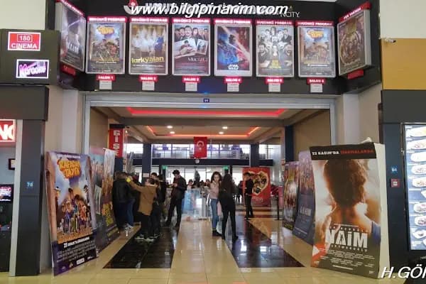 Umut Sanat Ncıty Sinemaları - Sinema Salonu - Kocaeli Başiskele
