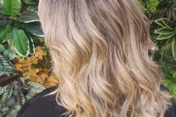 Volkan Madenli Hair &amp; Makeup Studio - Kuaför - İzmir Aliağa
