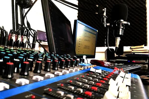 Acıpayam Radyosu 105.4 Gurbetçi Fm - Medya Şirketi - Denizli Acıpayam