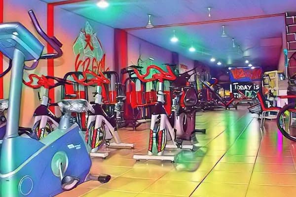 V12 GYM - Spor salonu - Kocaeli Başiskele