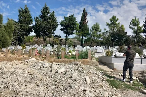 Sarıkamıs Karaköse Köyü dernegi Mezarlığı - Mezarlık - İstanbul Bahçelievler