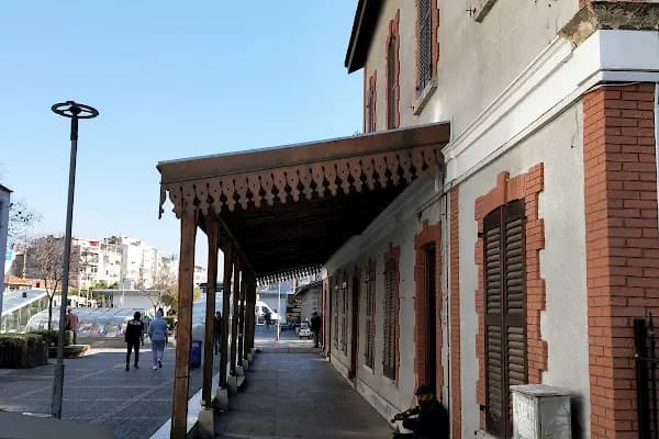 Karşıyaka Tarihi Tren İstasyonu - Tarihi Yer - İzmir Karşıyaka