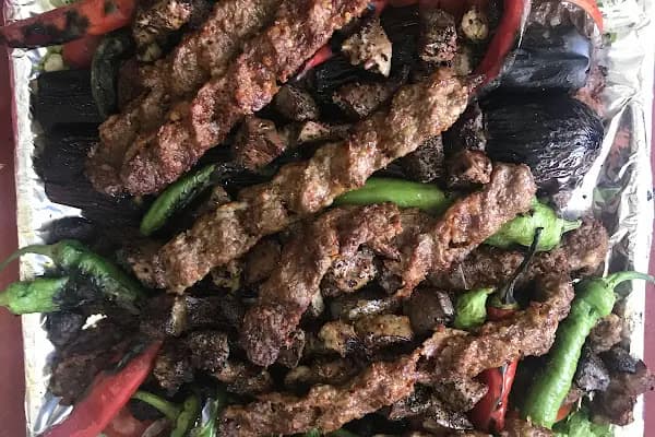 Dürümcü Fahri Usta - Dürüm Restoranı - İzmir Karabağlar
