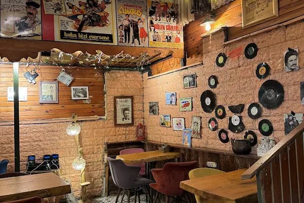 Nostalji Cafe - Kafe - İstanbul Arnavutköy