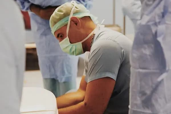 Op. Dr. Serkan Hezar - Doktor - İstanbul Adalar
