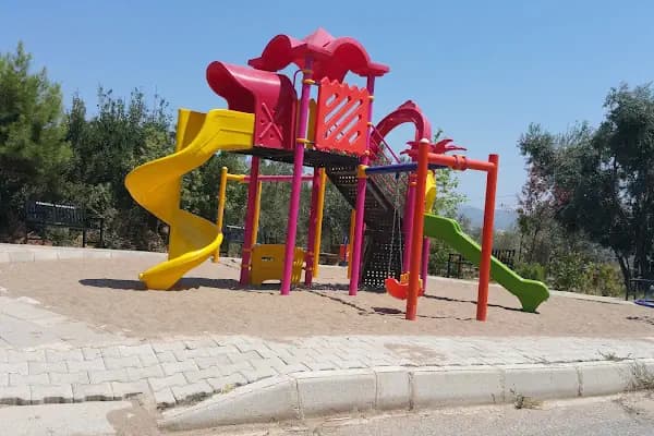 Çocuk Parkı - Park - İzmir Bornova