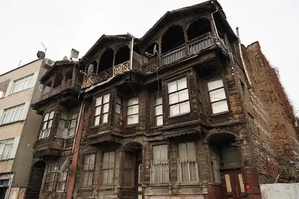 İstipol Sinagogu - İbadethane - İstanbul Fatih