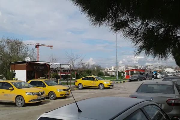 Metro Taksi Durağı - Taksi Durağı - İzmir Bornova