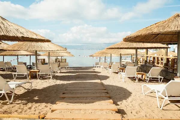 Karaincir Beach Bal Mahmut'un Yeri - Restoran - Muğla Milas