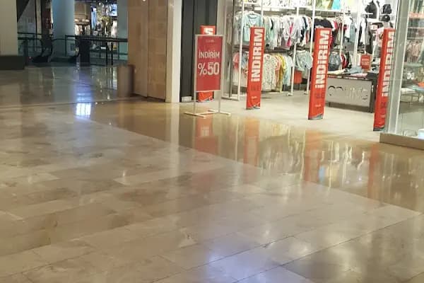 Midtown Colins - Giyim mağazası - Muğla Bodrum
