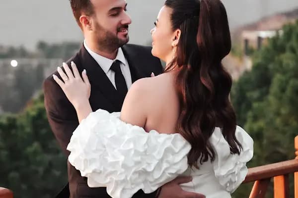 Bloom Studio - Fotoğraf Stüdyosu - İzmir Bayraklı