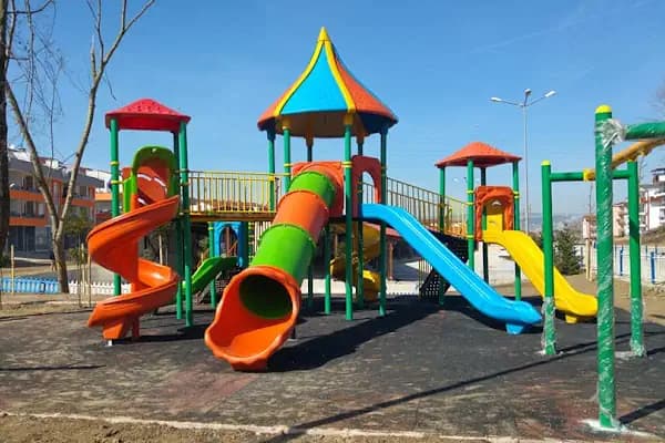 Pazar Yeri Çocuk Parkı - Park - Kocaeli İzmit
