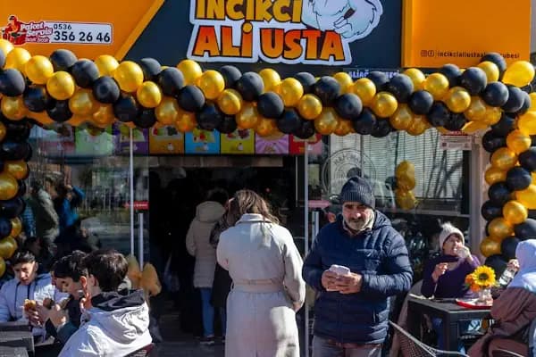 Meşhur İncikci Ali Usta / Aliağa Şubesi - Fast food lokantası - İzmir Bayraklı