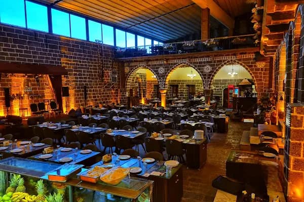 Tarihi Diyarbakır Konağı Cafe &amp; Kahvaltı - Restoran - Diyarbakır Sur