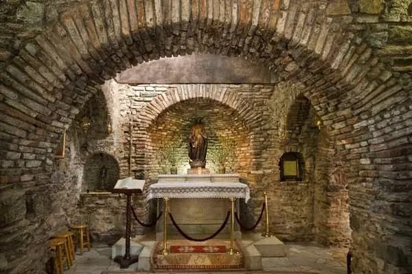 Meryem Ana Evi - Tapınak - İzmir Aliağa