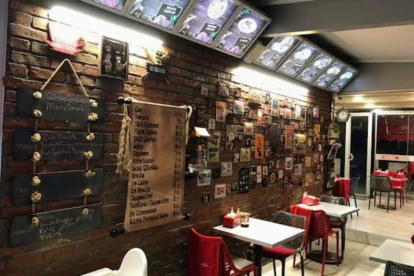 Freetime Cafe - Kafe - İzmir Balçova
