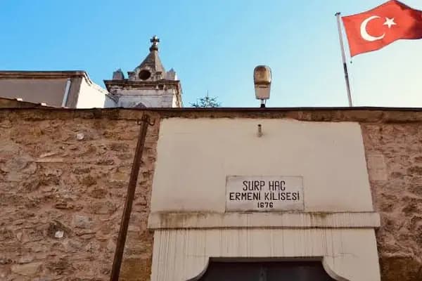 Surp Haç Kilisesi - Ermeni Kilisesi - İstanbul Esenler