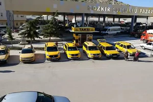 Bozkır Anıt Taksi - Taksi Durağı - Konya Akören
