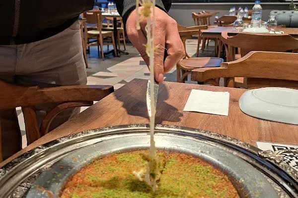 Salih Gül Künefe ve Kahvaltı - Restoran - Mersin Anamur