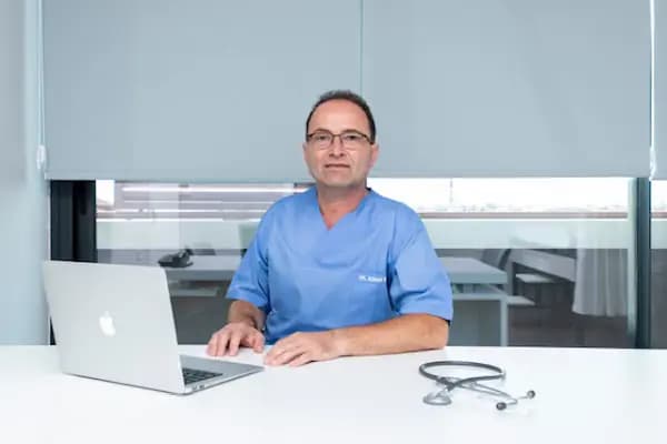 Prof. Dr. Adnan GİRAL Gastroenteroloji ve İç Hastalıkları Uzmanı - Doktor - Kocaeli Çayırova
