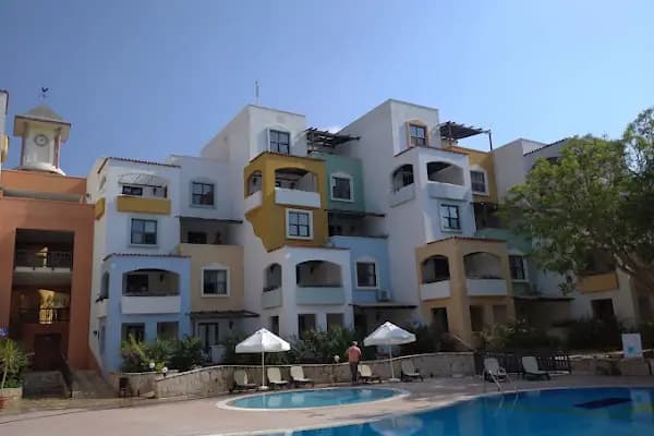 Pine Park Holiday Club - SEM OTEL - Otel - Mersin Mezitli