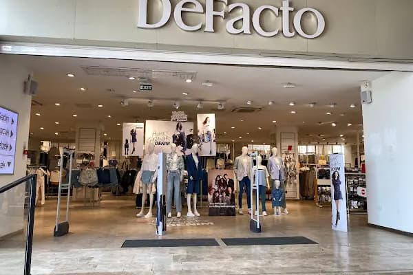 DeFacto - Giyim mağazası - İzmir Bornova