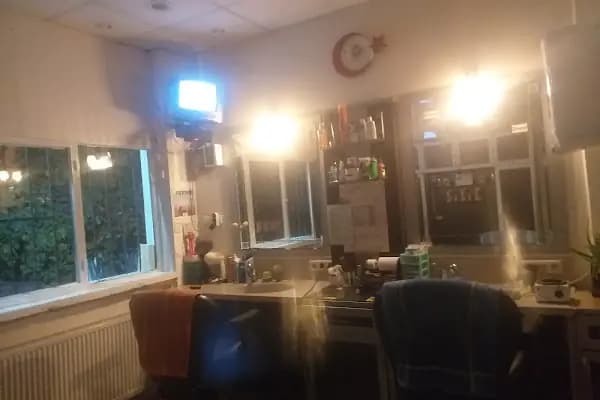 AKYURT ERKEK KUAFÖRÜ - Berber Dükkanı - Ankara Altındağ
