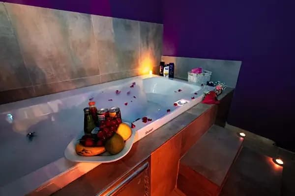 Artwork Adana Masaj Vip Güzellik Salonu - Masaj Uzmanı - Adana Çukurova