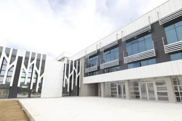 Dokuz Eylül Üniversitesi Yabancı Diller Yüksekokulu - Üniversite - İzmir Balçova