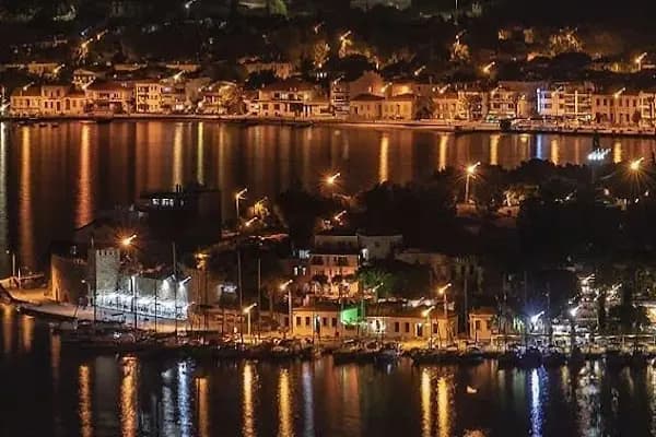 Ayshe Pansiyon - Otel - İzmir Foça