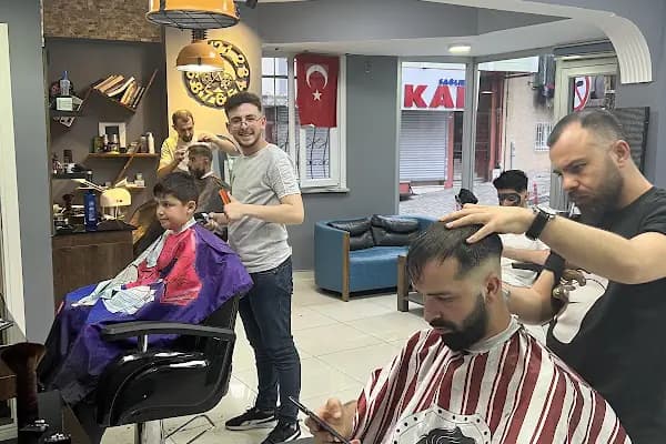 Kadir Elçi Berber Salonu - Berber Dükkanı - İstanbul Arnavutköy