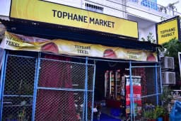 Tophane Market