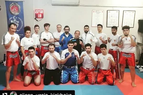 Köklü Ata Spor Kulübü - Spor salonu - İzmir Narlıdere