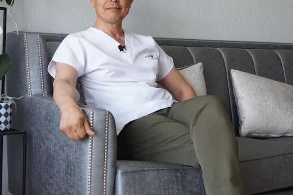 Dr. Ektan Demir - Dermatolog - İstanbul Ataşehir