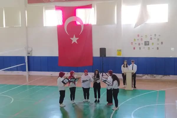 Tolunay Özaka Sağlık Meslek Lisesi - Okul - Ankara Altındağ