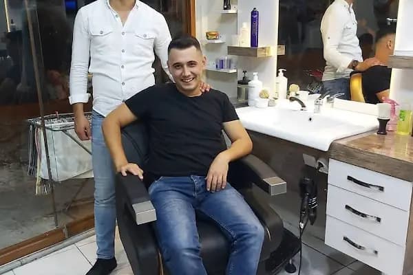 Altın makas erkek kuaförü - Güzellik Salonu - İzmir Beydağ