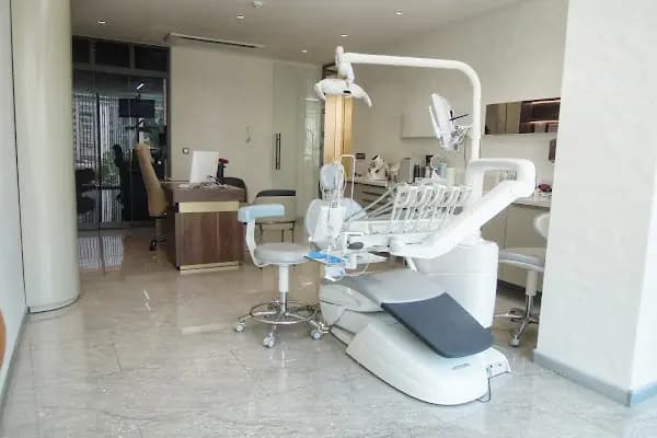 Dr. Dt. Melike Önel - Dt. Özge Büyüknacar Kelkit - Diş Hekimi - Adana Seyhan