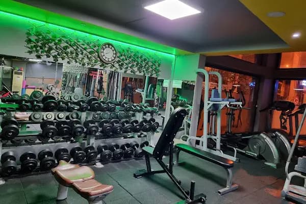 mk crossfit buca - Spor salonu - İzmir Bergama