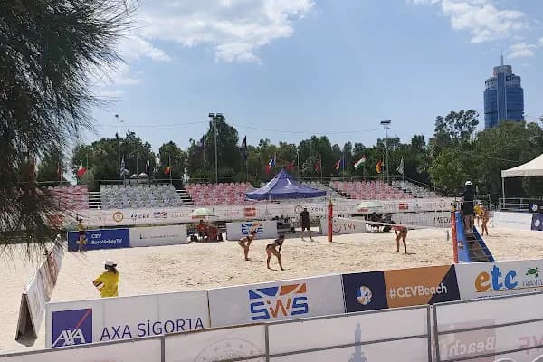 İzmir Büyükşehir Belediyesi Gençlik Ve Spor Klubü İnciraltı Spor Tesisleri - Spor kompleksi - İzmir Bornova