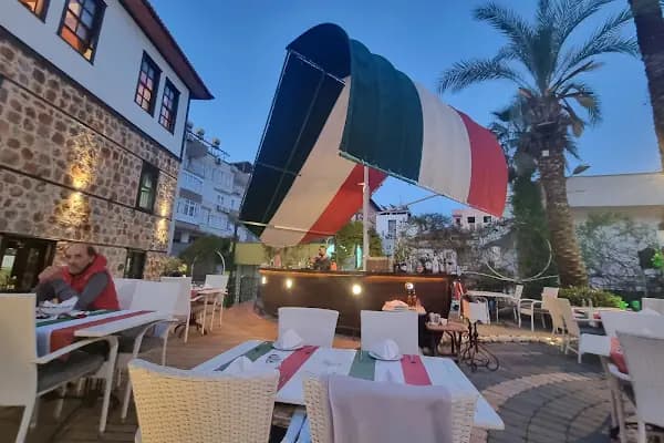 Villa Napoli - İtalyan restoranı - Antalya Akseki
