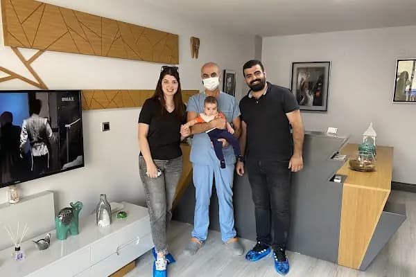 Diş Hekimi Ahmet Erdoğdu - Diş Kliniği - İzmir Konak