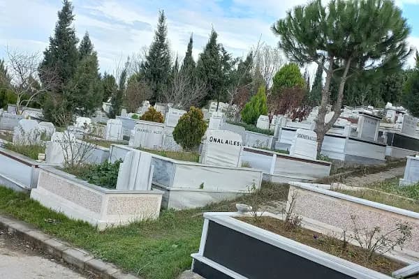 Yayla Mezarlığı - Mezarlık - İstanbul Sultangazi