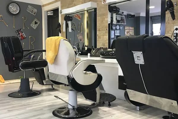 Hair Club Erkek Kuaförü - Berber Dükkanı - İstanbul Avcılar