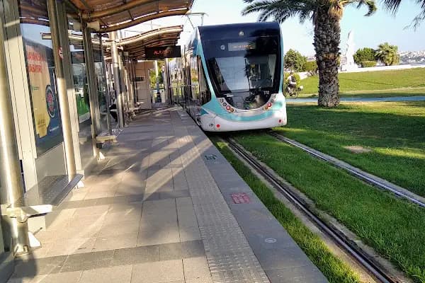Yunuslar Tramvay Durağı - Büyük Şehir Tren Şirketi - İzmir Konak