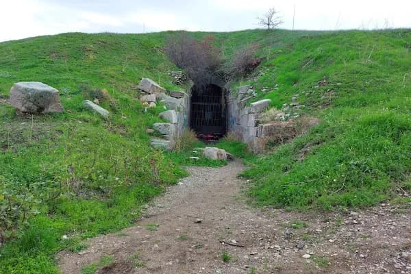 Maltepe Tümülüsü - Tarihi Yer - İzmir Bergama