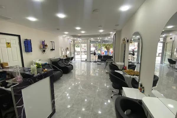Burhan Özen Barbers &amp; Kuaför Salonu - Kuaför - İzmir Buca